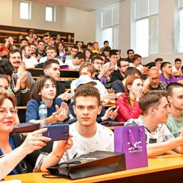 olimpiada-po-programirane-varnautrebg_700x700_crop_478b24840a