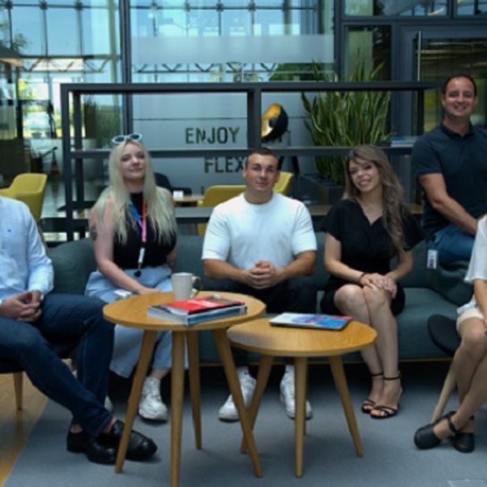 ibm-bulgaria-cross_700x700_crop_478b24840a