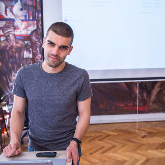 top-prezentatorut_700x700_crop_478b24840a