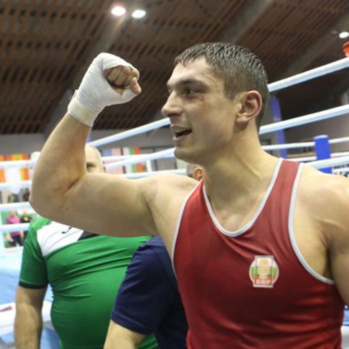 petur_700x700_crop_478b24840a