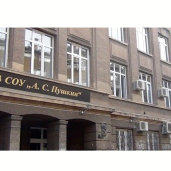 133-2_700x700_crop_478b24840a