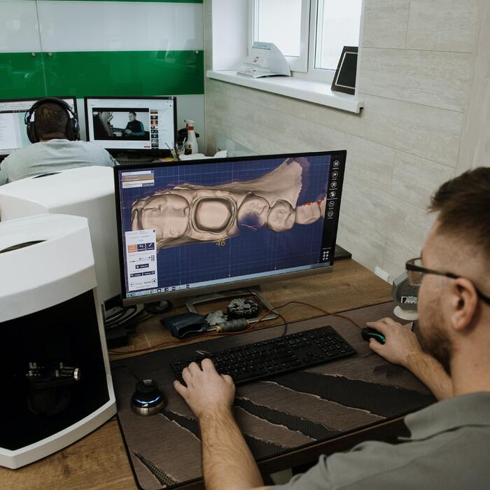 pexels-ivan-babydov-7788367_700x700_crop_478b24840a