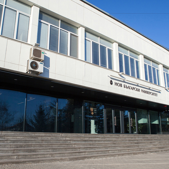 img-0002_700x700_crop_478b24840a